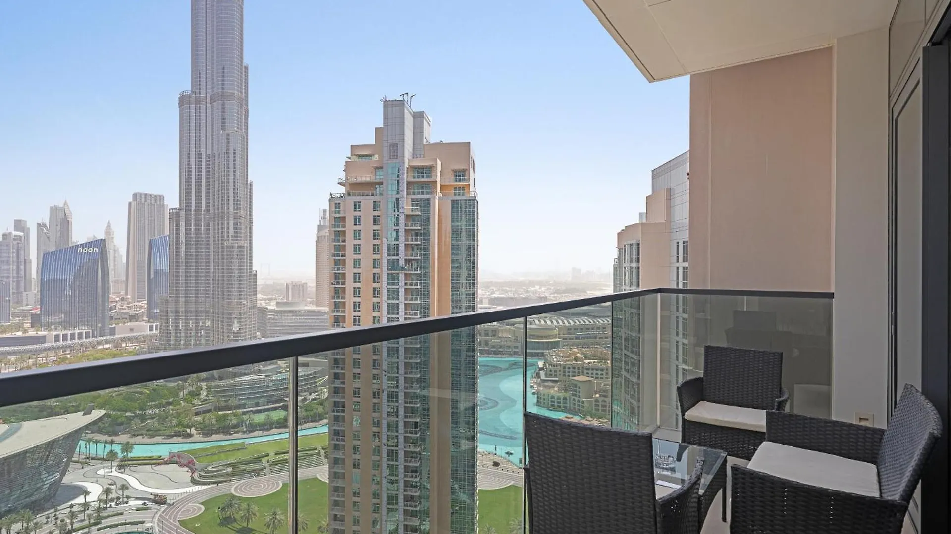 Vibrant 3Bdr Plus 1 Guest Room In Downtown With Burj Khalifa View Dubai United Arab Emirates