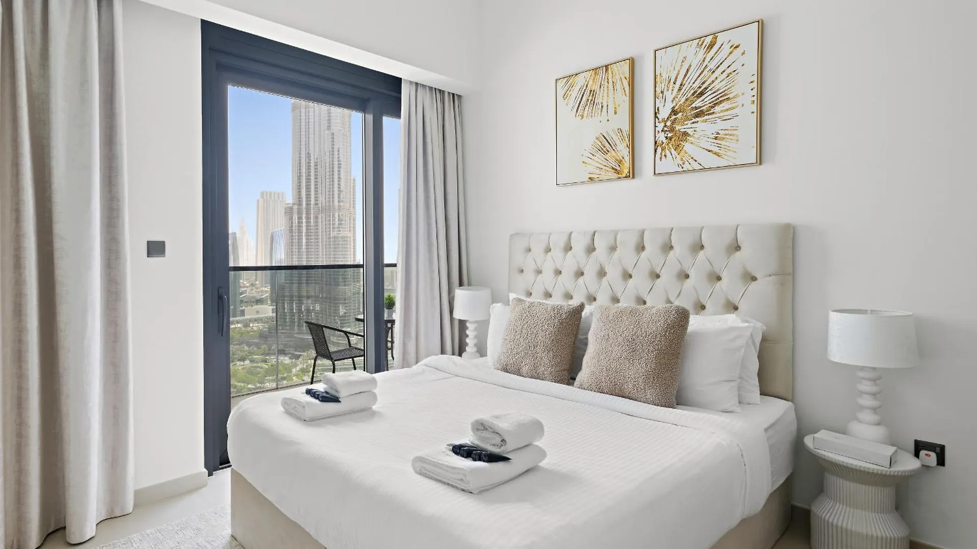 Vibrant 3Bdr Plus 1 Guest Room In Downtown With Burj Khalifa View Dubai