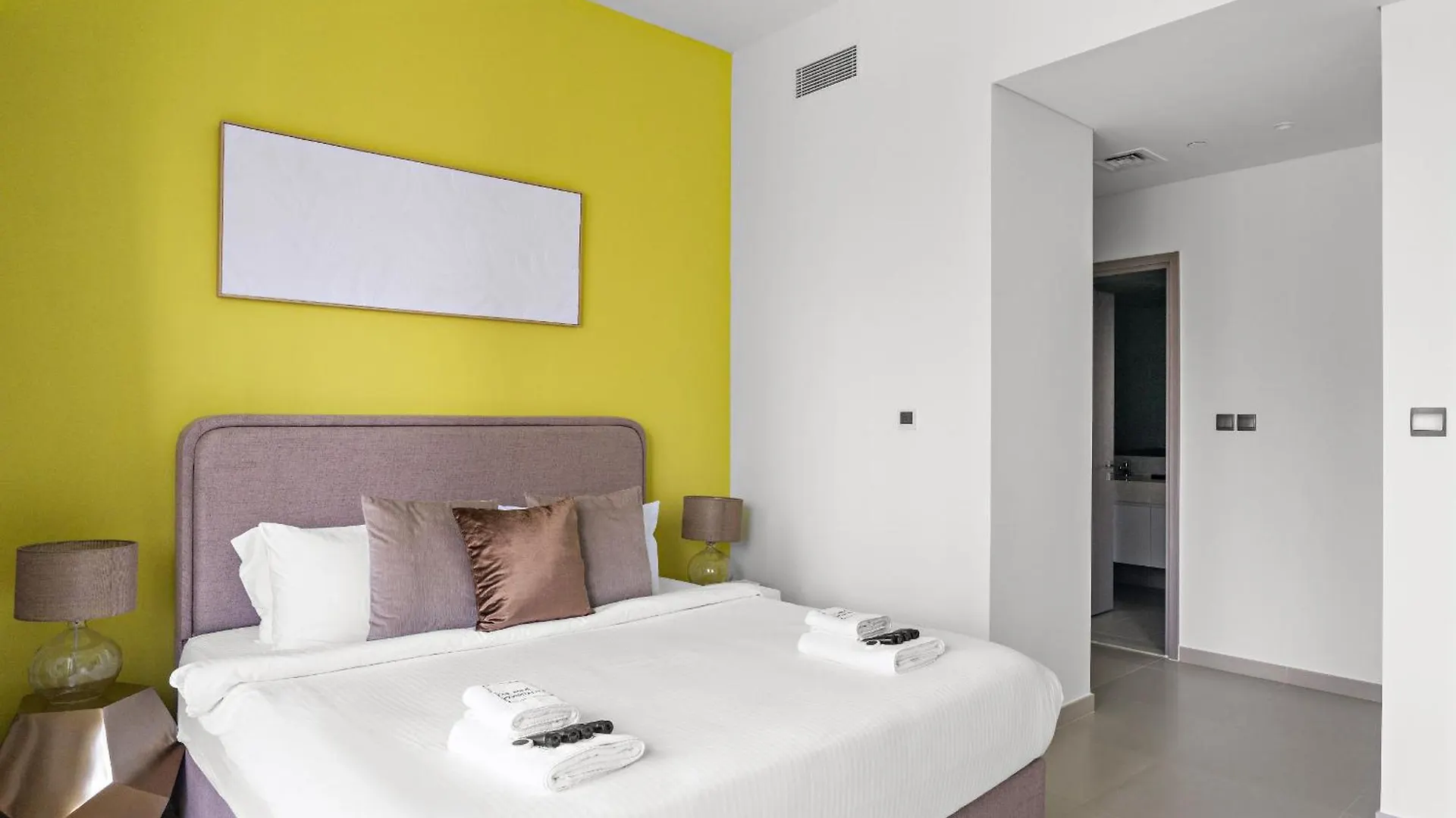 Vibrant 3Bdr Plus 1 Guest Room In Downtown With Burj Khalifa View Dubai